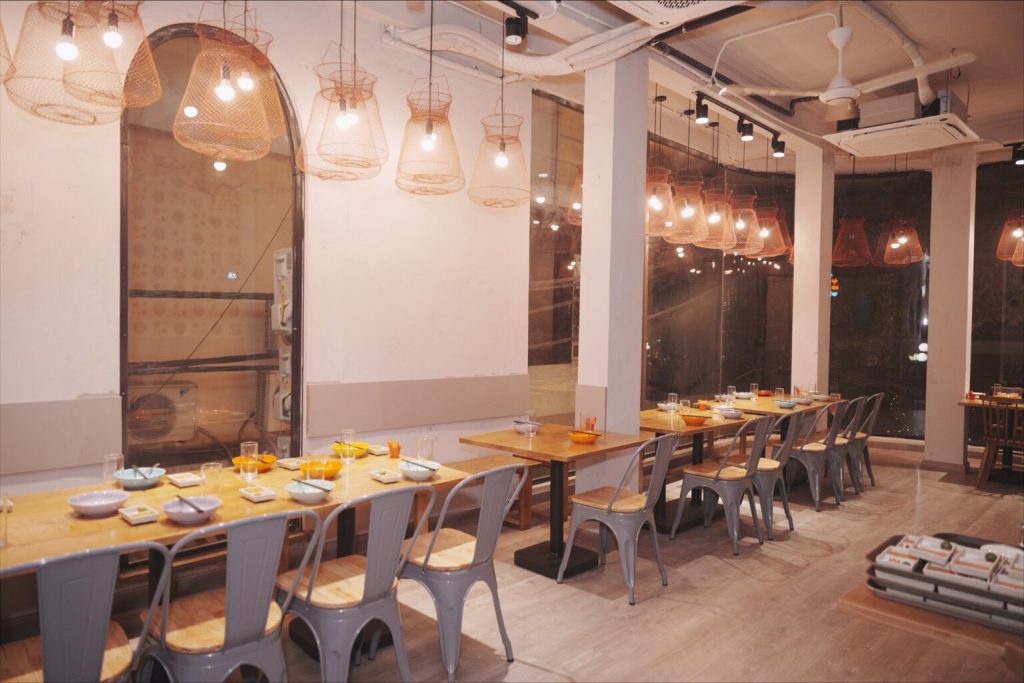 Câu chuyện XÔ Seafood – Nơi Hải Sản Ngon “Chạm” Đến Cả Vị Giác Lẫn Cảm Xúc